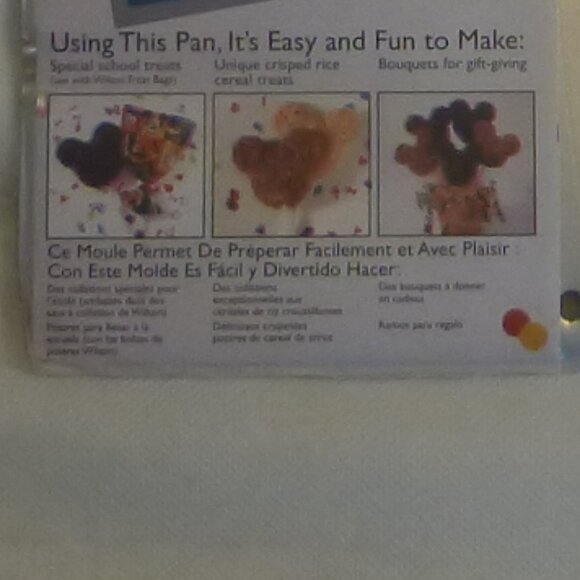 New Disney Mickey Unlimited Cookie Treat Pan - Picture 3 of 7